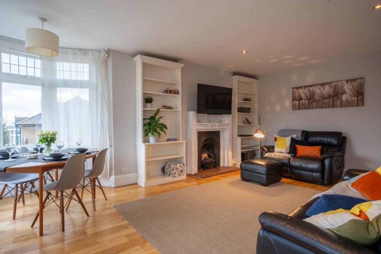 Entire Home In Streatham With Lovely Views & Ultra Fast Wi-Fi Norbury  Exterior foto